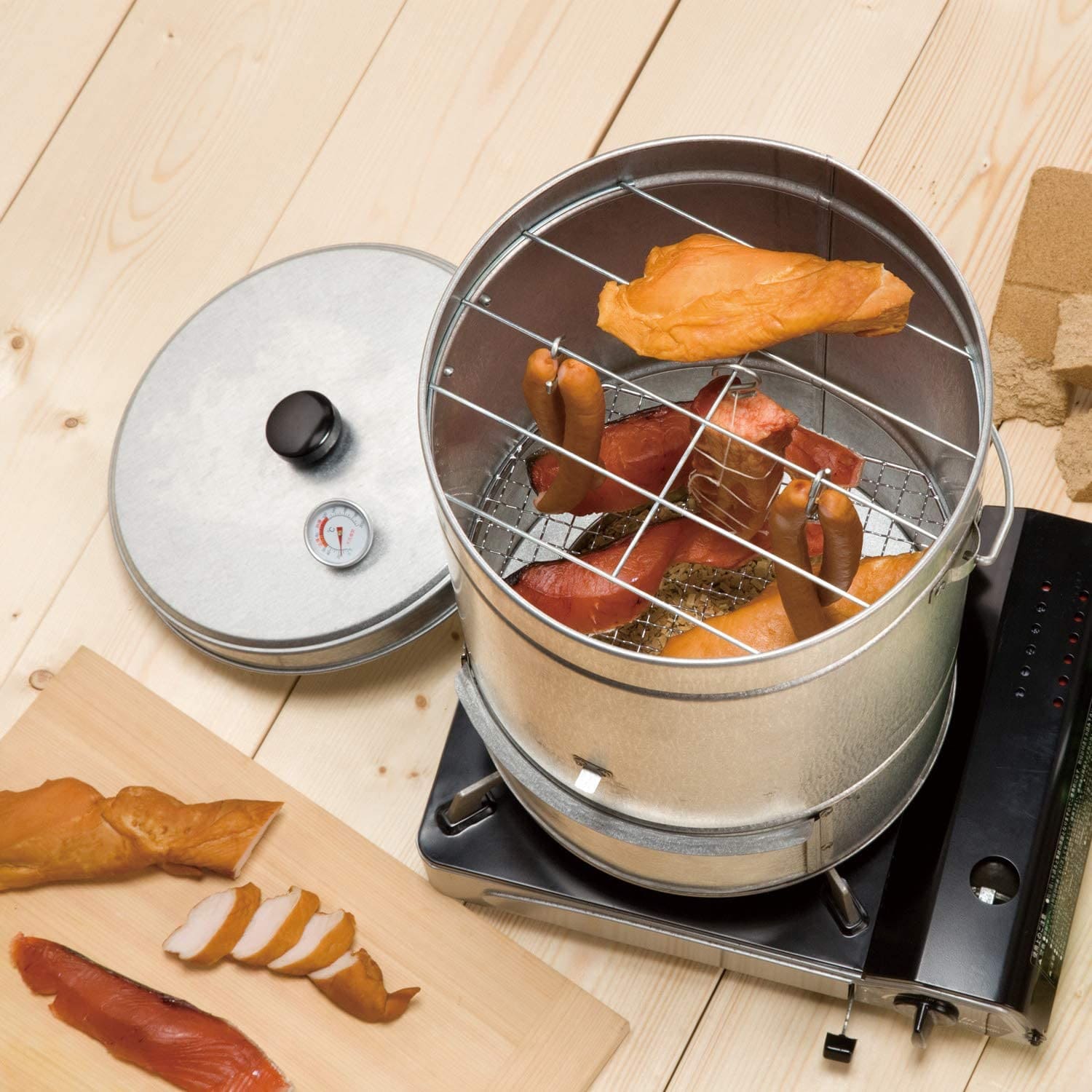 BUNDOK『スモーク 缶 温度計付 BD-439』のブログ・レビュー紹介